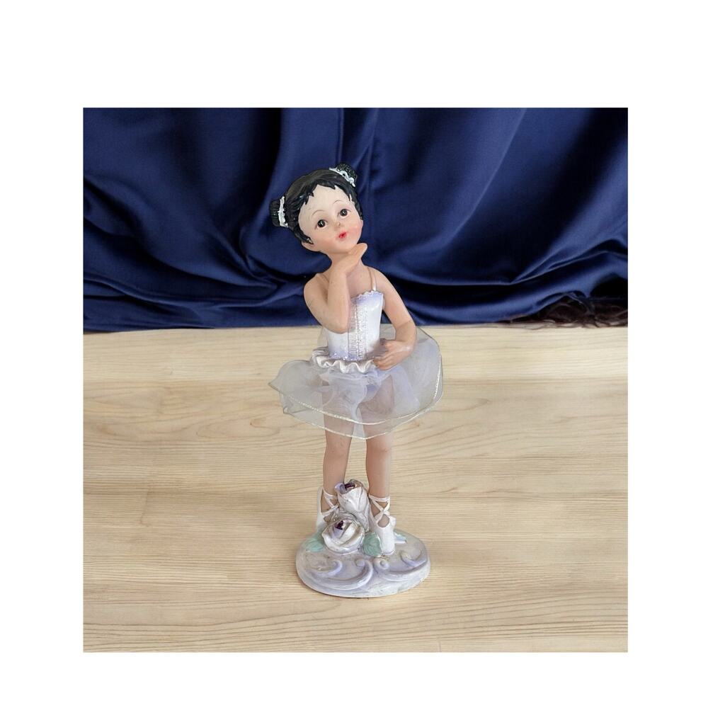 Greenbrier resin figurine Ballerina in position 6 3/4” inches tall